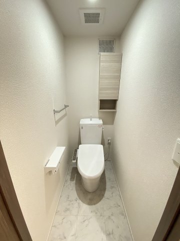 阪急京都線 淡路駅 徒歩8分 3階建 築1年のトイレ写真