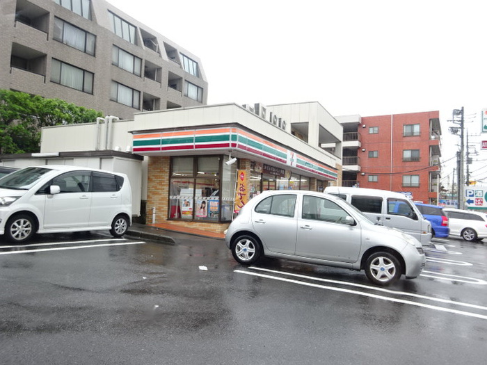 コンビニ　セブンイレブン（コンビニ）まで278m