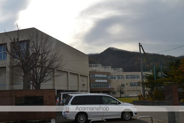小学校　稲穂小学校（小学校）まで591m