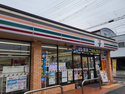 コンビニ　セブンイレブン 吹田岸部中4丁目店（コンビニ）まで441m