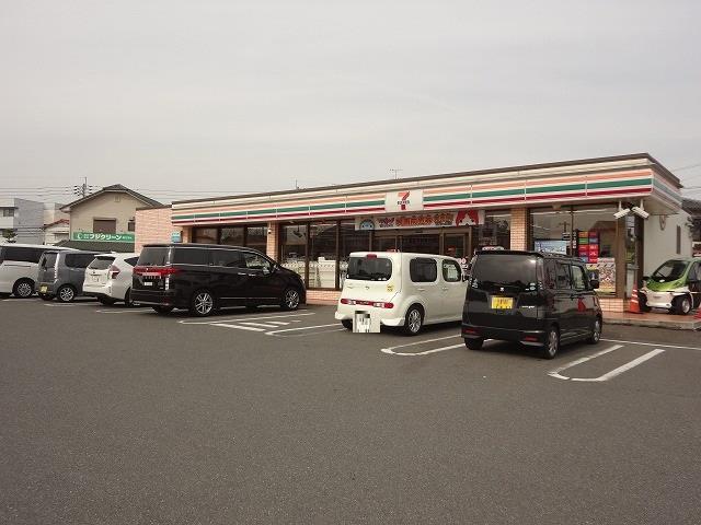 コンビニ　セブン-イレブン直方感田店（コンビニ）まで460m