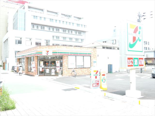 コンビニ　セブンイレブン高知駅前店（コンビニ）まで514m