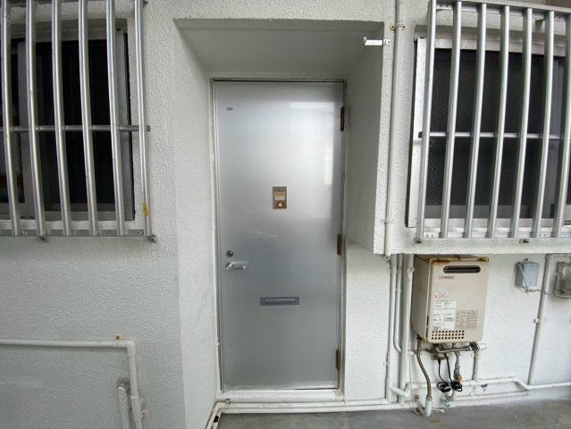 玄関　比嘉アパート（天久）★那覇市字天久エリア