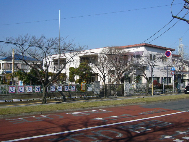 幼稚園・保育園　吹上幼稚園（幼稚園・保育園）まで489m