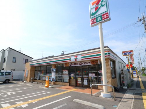 コンビニ　セブンイレブン大和郡山小林町西店（コンビニ）まで911m