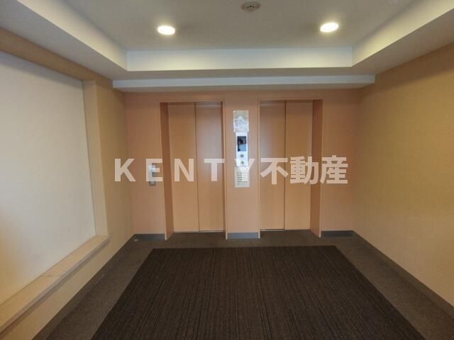 エントランス　建物の内部です