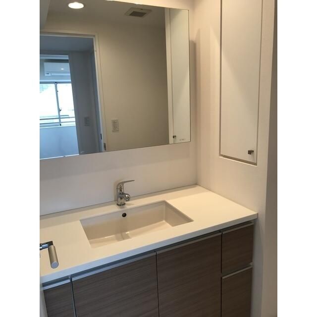 洗面設備　別タイプ部屋　参考写真です