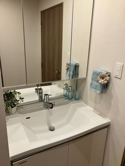 洗面設備　※写真は同タイプ住戸です。