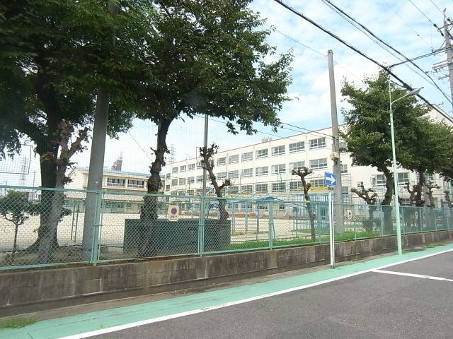 小学校　名古屋市立比良小学校（小学校）まで337m