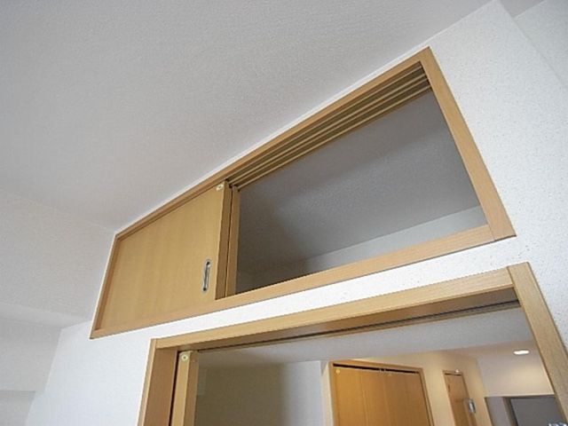 収納　上部収納