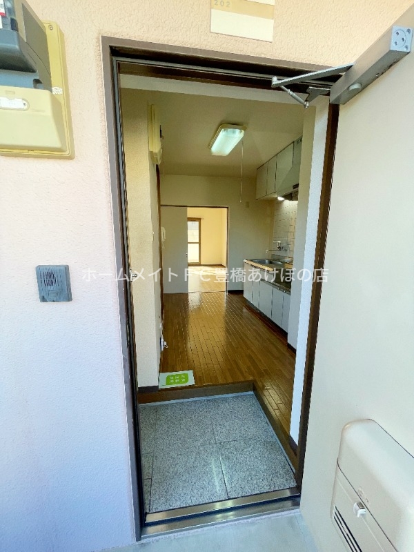 玄関　同型別部屋写真