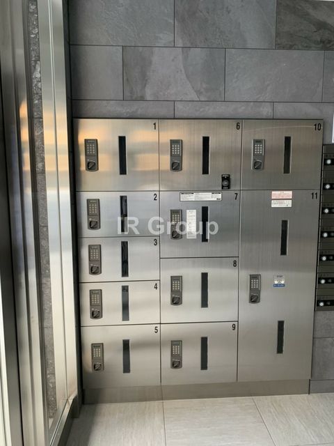 エントランス　宅配ボックス