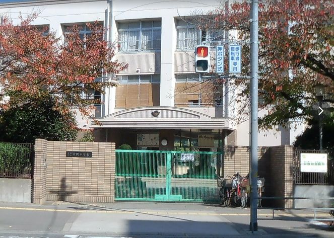 中学校　市岡中学校（中学校）まで600m