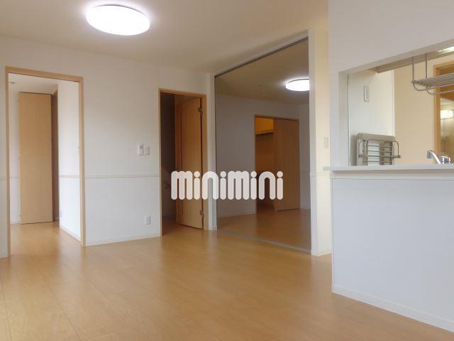 その他部屋・スペース　対面キッチン完備のダイニングリビングスペースです