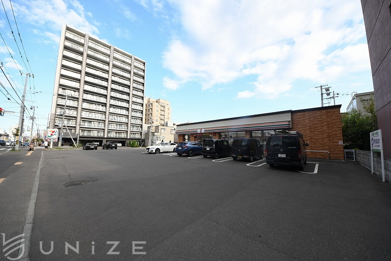 コンビニ　セブンイレブン札幌平岸3条店（コンビニ）まで224m