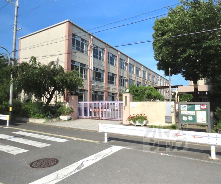 小学校　朱雀第八小学校（小学校）まで1100m