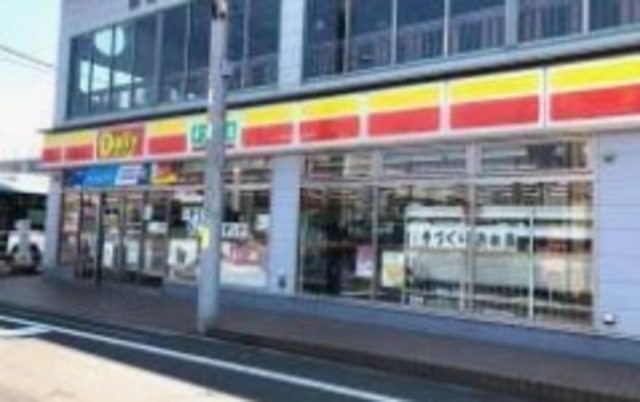 コンビニ　デイリーヤマザキ船橋法典駅前店（コンビニ）まで631m