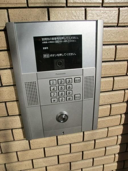 エントランス　オートロック付き