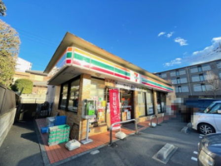飲食店　セブン-イレブン 八王子南大沢店（飲食店）まで192m
