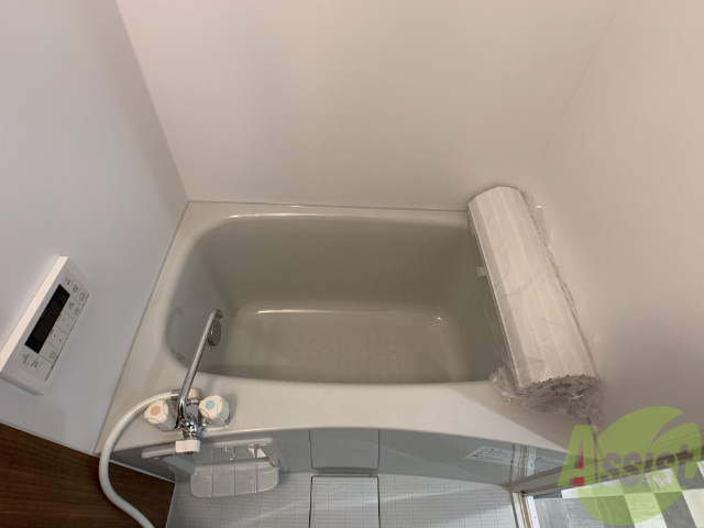 バス・シャワールーム　浴室は綺麗で追い焚きも付いて気持ちよくお過ごしいただけます。
