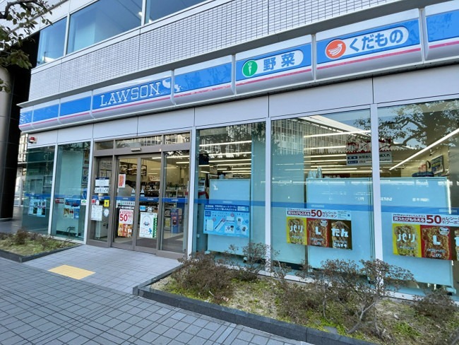 コンビニ　ローソン 新大阪駅東口店（コンビニ）まで180m