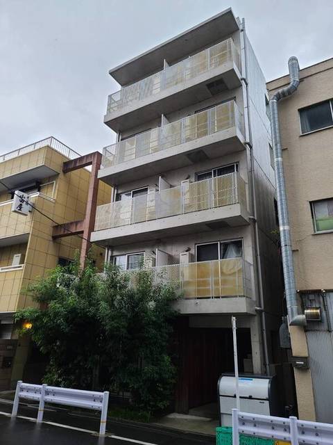建物外観　５階建ての賃貸マンション