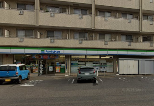 コンビニ　ファミリーマート 昭和狭間町店（コンビニ）まで437m