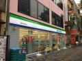 コンビニ　ファミリーマート 堺市役所前店（コンビニ）まで322m