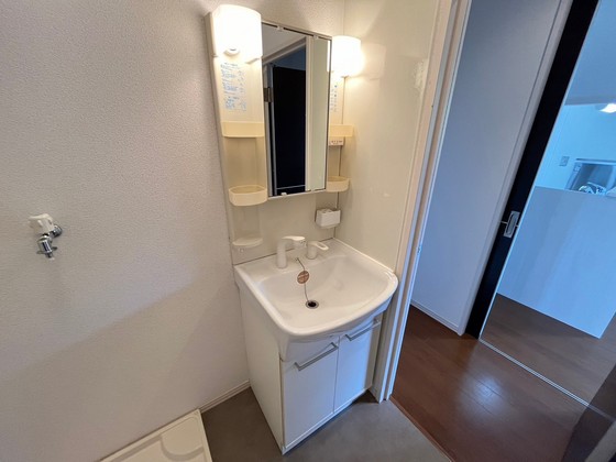 洗面設備　※別部屋の写真です