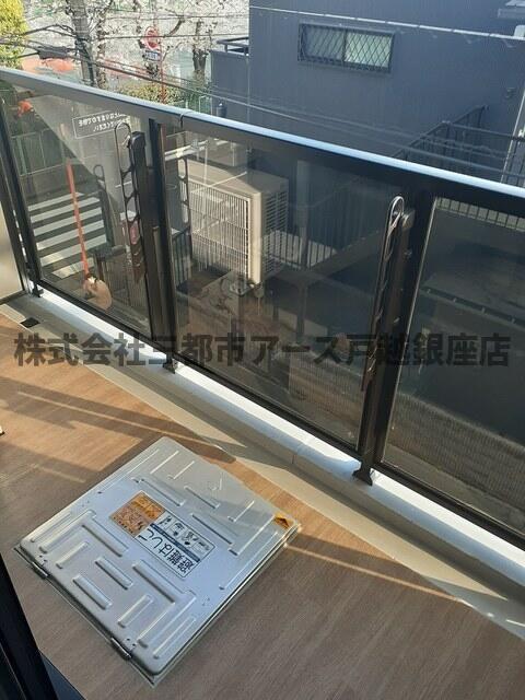 バルコニー　ウエスト　シックス