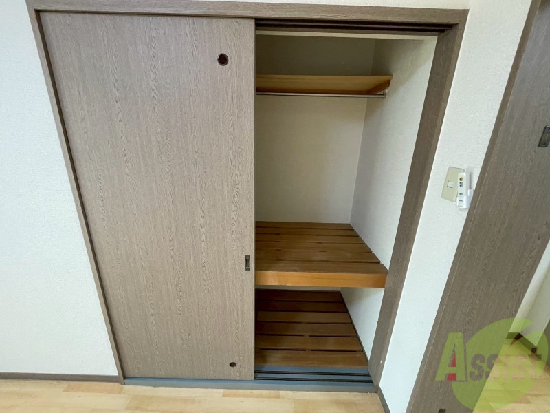収納　押入を開けてみました。たっぷり入りますね～