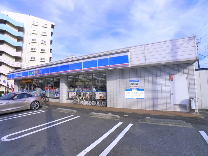 コンビニ　ローソン（コンビニ）まで382m