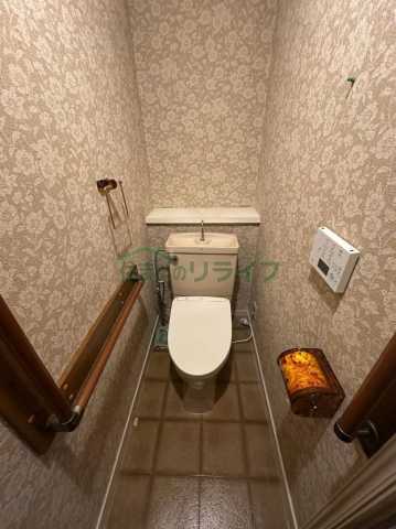 ＪＲ中央線 西荻窪駅 徒歩16分 2階建 築40年のトイレ写真