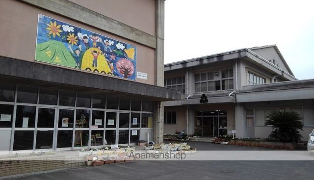 小学校　稲葉山小学校（小学校）まで448m