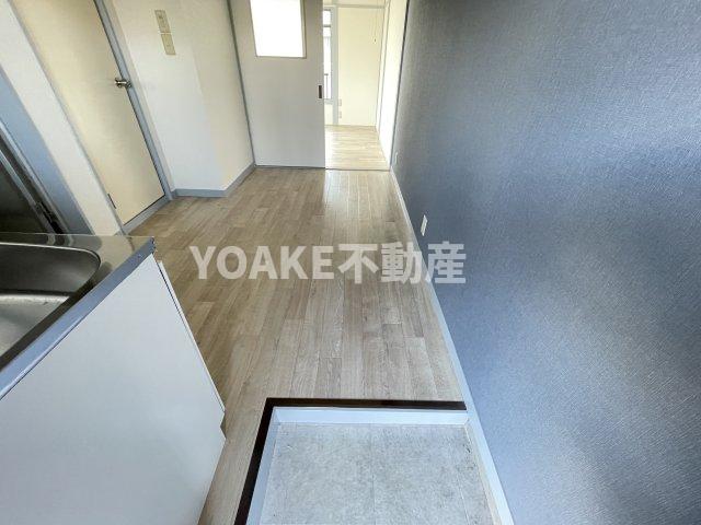 玄関　別号室の写真となります。現況優先。
