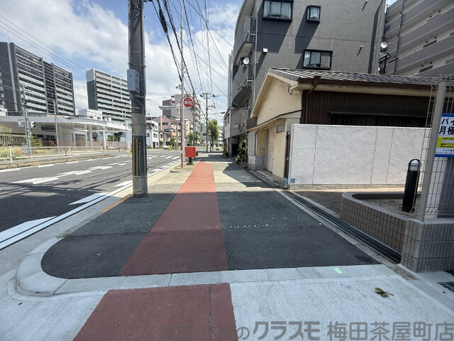 その他　周辺道路（その他）まで10m