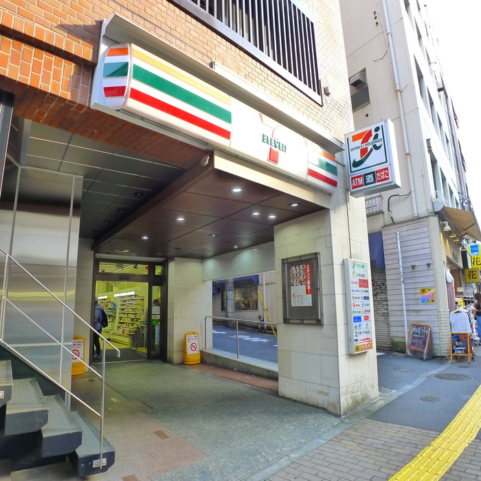 コンビニ　セブンイレブン（コンビニ）まで261m