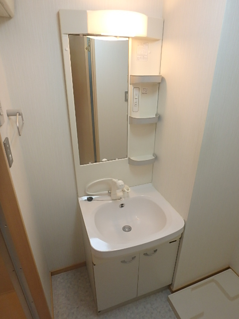 洗面設備　独立洗面必須ですね
