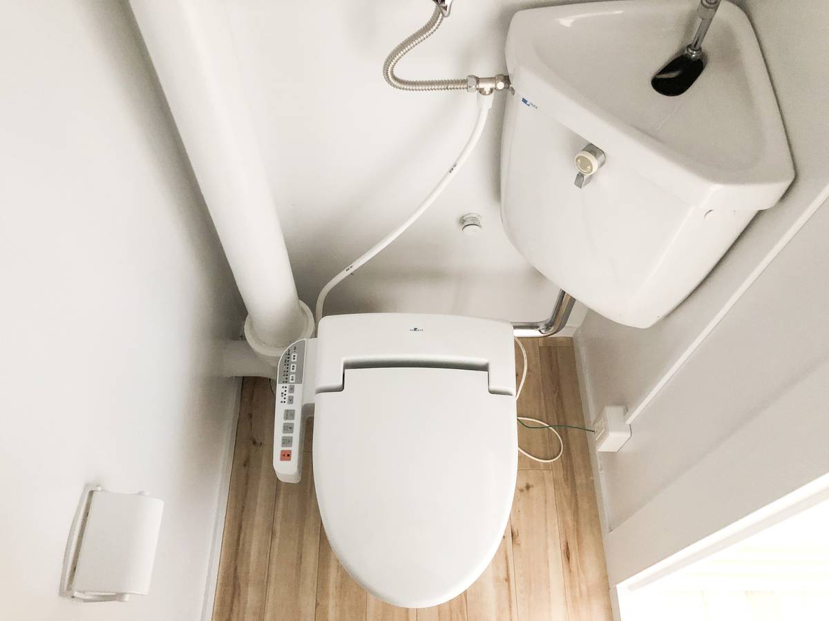 ＪＲ東海道本線 興津駅 徒歩49分 5階建 築60年のトイレ写真