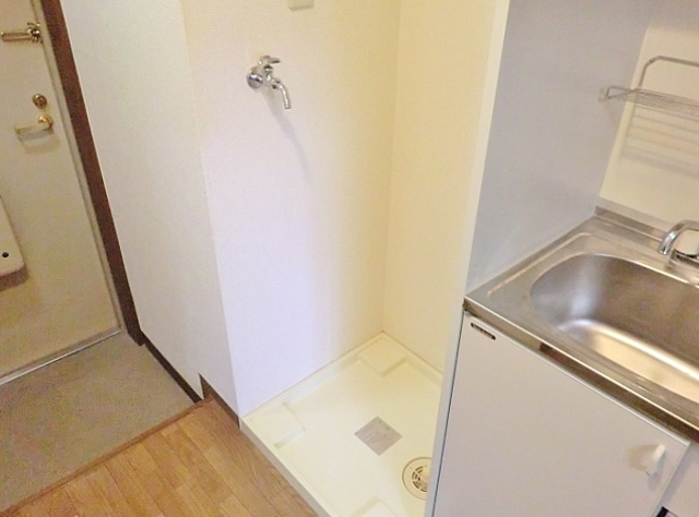 その他部屋・スペース　玄関横に洗濯機設置可