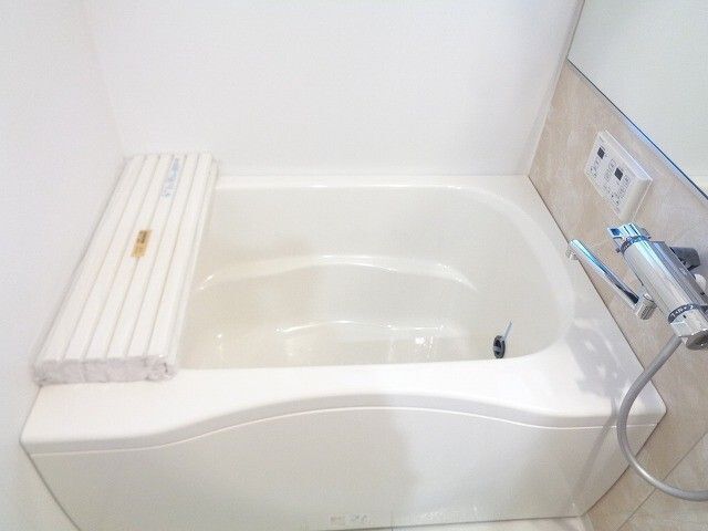 VANアベニューAの風呂写真