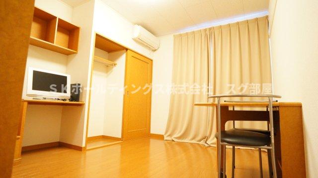 居室・リビング　お部屋によりテレビが異なる場合があります。