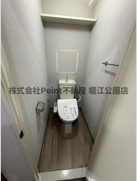 地下鉄御堂筋線 大国町駅 徒歩4分 6階建 築42年のトイレ写真