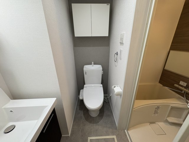 トイレ　写真は同施工のものになります。
