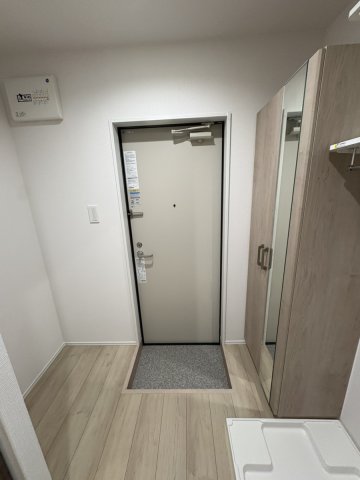 玄関　写真は同施工のものになります。