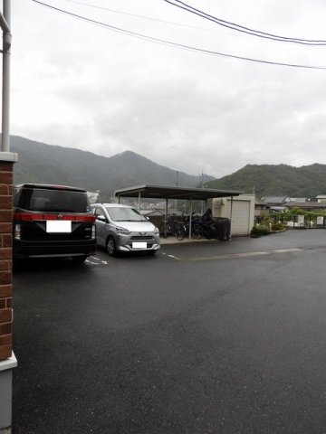 駐車場　駐車スペースもあります