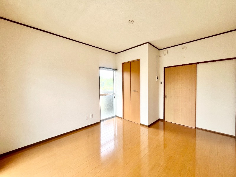 APAHOME飯塚IIの居間写真