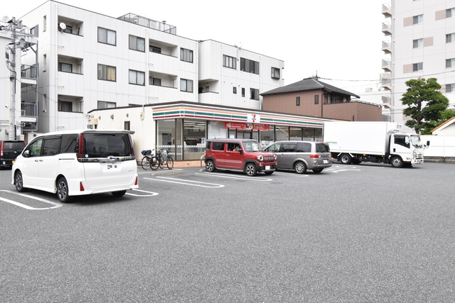 コンビニ　セブンイレブン川口坂下2丁目店（コンビニ）まで88m