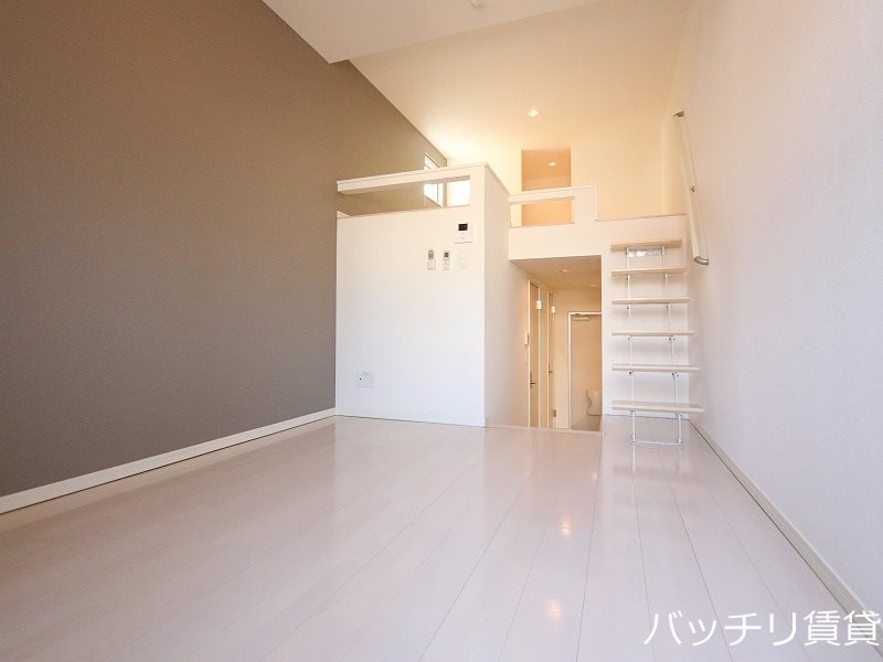 中村ミッドタワー31Fの居間写真