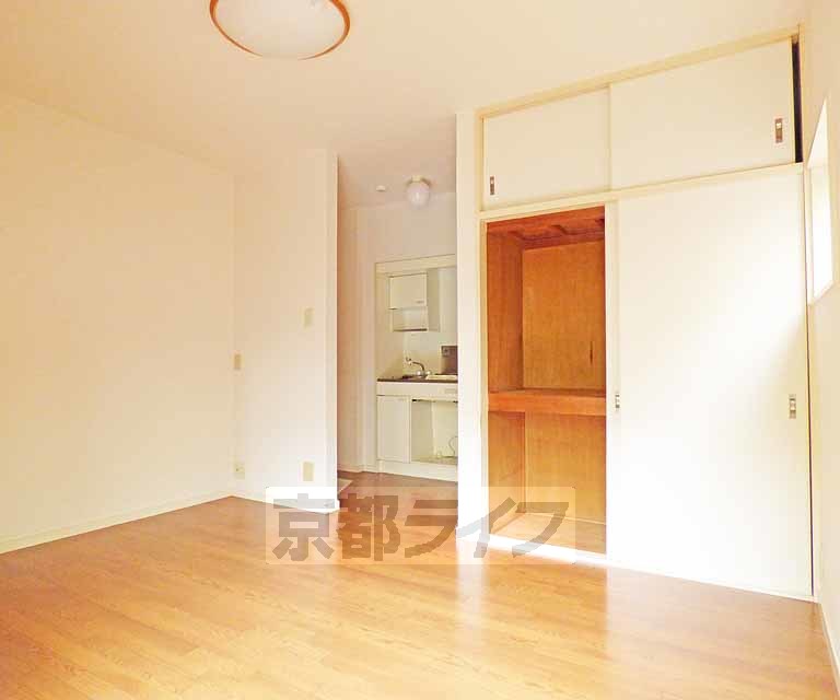 居室・リビング　広いお部屋です。